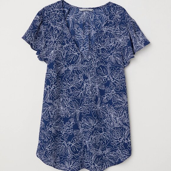 H&M Women's Pullover Blouse Blue Chiffon Flutter Sleeve V-Neck Tunic Top - Picture 1 of 9